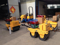 福瑞得壓路機座駕壓路機、手扶壓路機準(zhǔn)備發(fā)貨