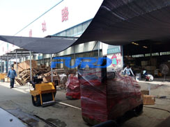 福瑞得機(jī)械微動(dòng)態(tài)--座駕壓路機(jī)、手扶壓路機(jī)、灌縫機(jī)包裝發(fā)貨